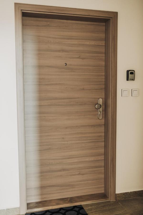 比尔森Beautiful New Studio, 400M From The Square公寓 外观 照片